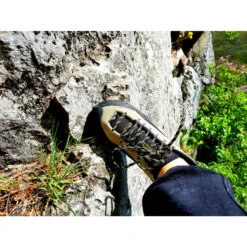 La Sportiva TC Pro - Climbing Shoes 22 La Sportiva TC Pro - Climbing Shoes -Rab Store la sportiva tc pro climbing shoes 1857e12bb362b884bfe7e15755660713 1
