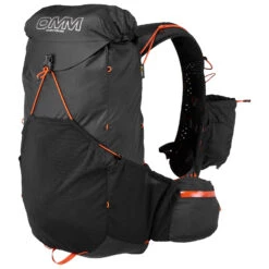 OMM Phantom 25 - Trail Running Backpack 8 OMM Phantom 25 - Trail Running Backpack -Rab Store omm phantom 25 trail running backpack detail 3
