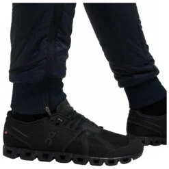 Stoic MountainWool KilvoSt. Padded Pants - Synthetic Trousers 18 Stoic MountainWool KilvoSt. Padded Pants - Synthetic Trousers -Rab Store stoic mountainwool kilvost padded pants synthetic trousers detail 7